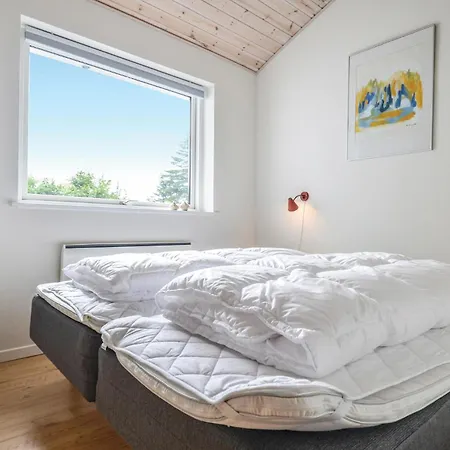 Four-bedroom In Ebeltoft