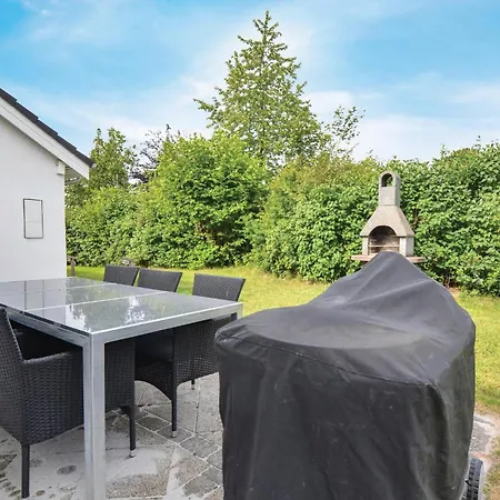 Four-bedroom In Tatil Evi