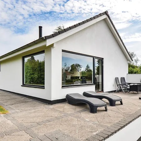 Four-bedroom In Tatil Evi Ebeltoft