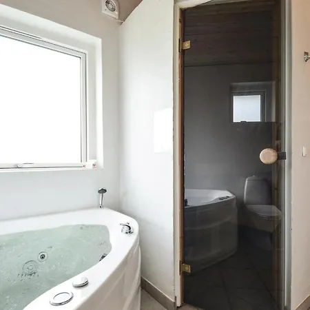 Gorgeous Home In Ebeltoft With Sauna
